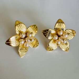 Aros de flor bañado en oro 18kl